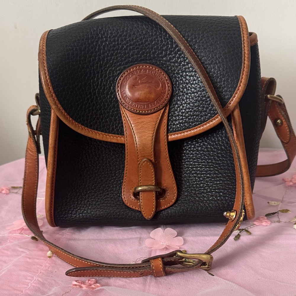 Vintage D&B Essex Shoulder Xbdy Bag